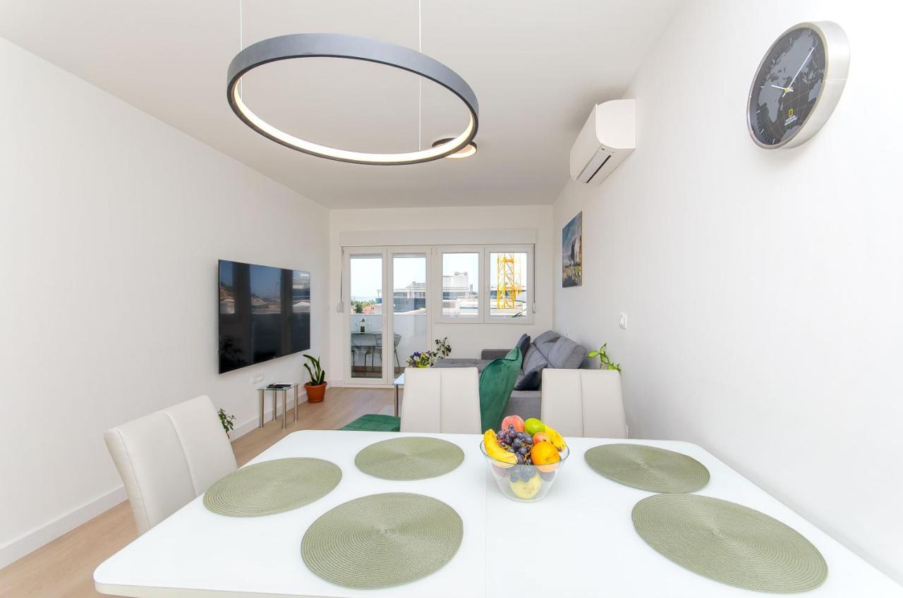 Modern Living Apartment Airy Split Bagian luar foto
