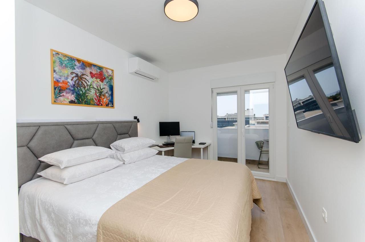 Modern Living Apartment Airy Split Bagian luar foto