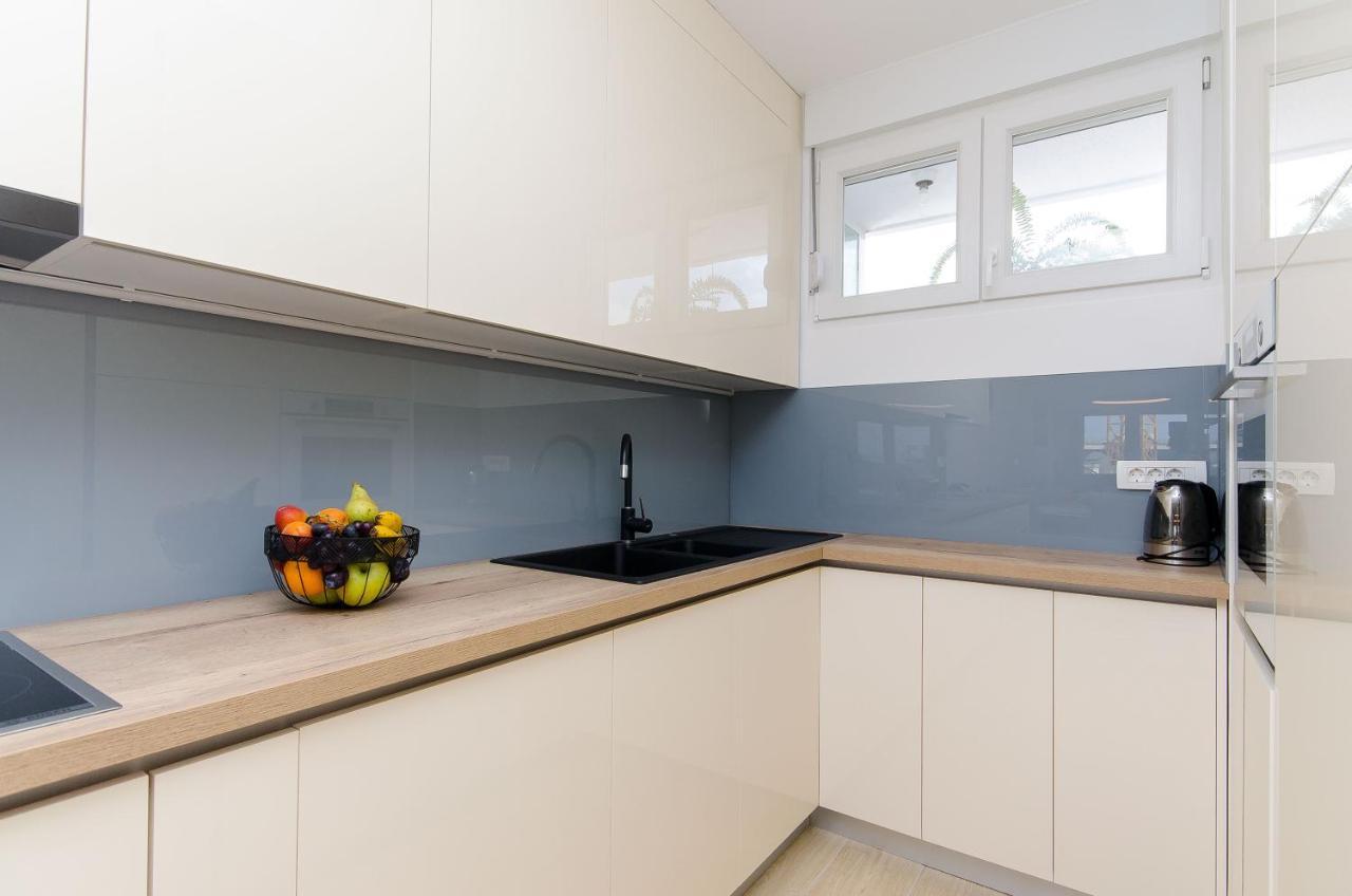 Modern Living Apartment Airy Split Bagian luar foto