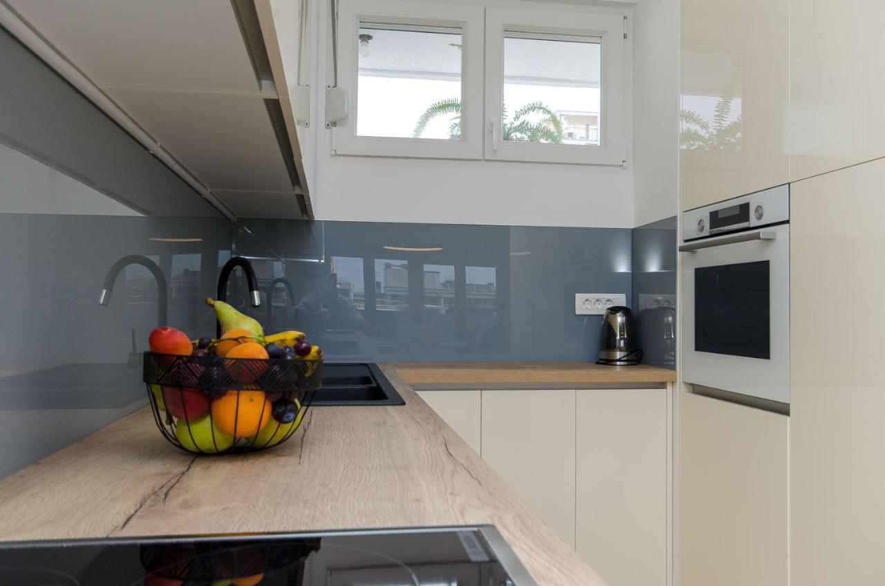 Modern Living Apartment Airy Split Bagian luar foto